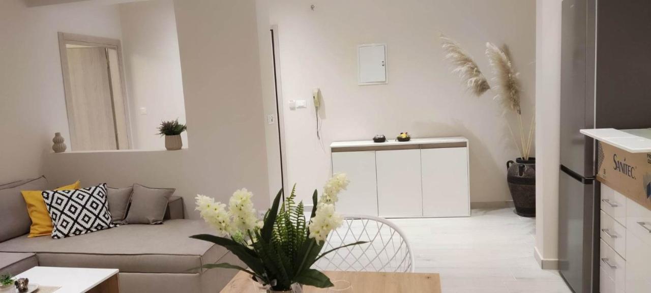 110m² 3 slaapkamer, 1 privé badkamer Appartement in Corfu Corfu  Buitenkant foto