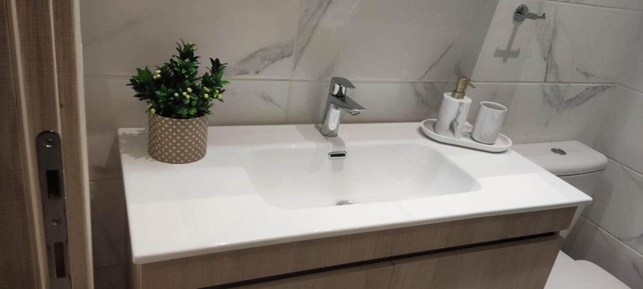110m² 3 slaapkamer, 1 privé badkamer Appartement in Corfu Corfu  Buitenkant foto